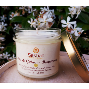 Bougie naturelle Parfumée "Bois de Gaïac ~ Bergamote" 110g