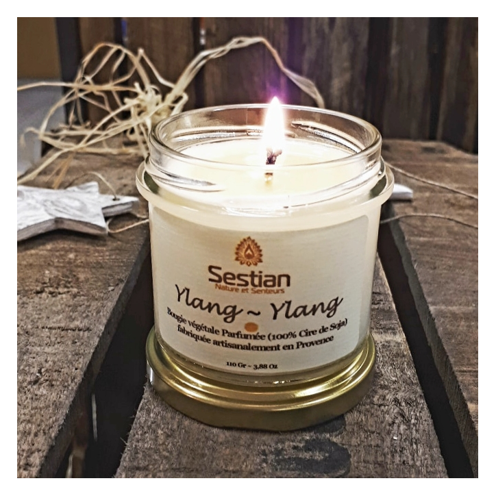Bougie naturelle parfumée Ylang-Ylang 210 Gr