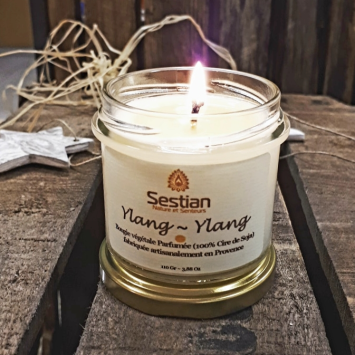Bougie naturelle parfumée Ylang-Ylang 210 Gr